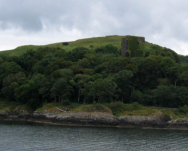 Ruin seen from the ferry on the way to Mull